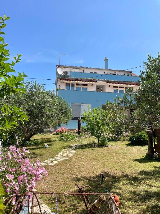 Mare I Kate Apartmani Tribalj Exterior foto