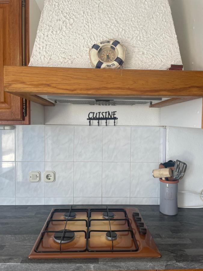 Mare I Kate Apartmani Tribalj Exterior foto